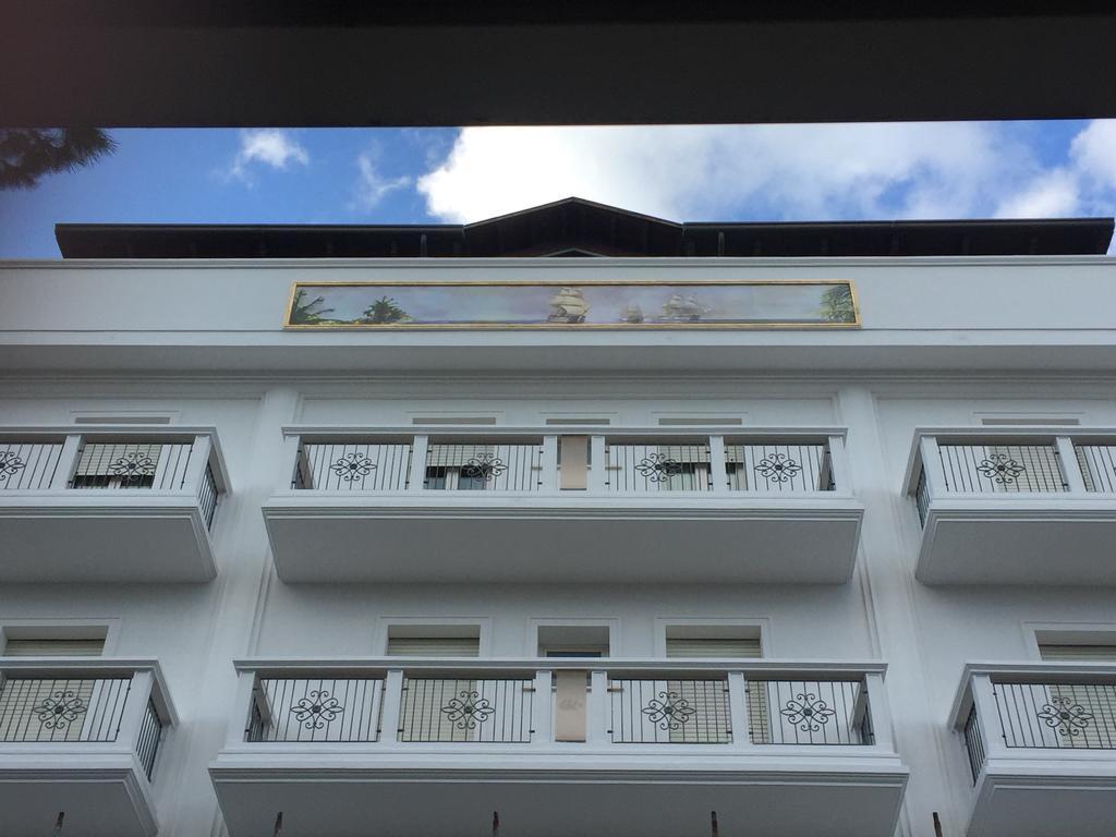 Hotel Residence Veliero Риччоне Экстерьер фото