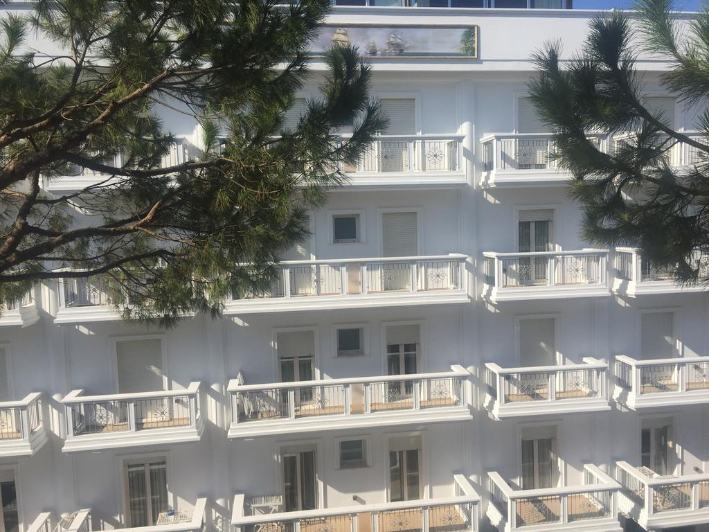 Hotel Residence Veliero Риччоне Экстерьер фото